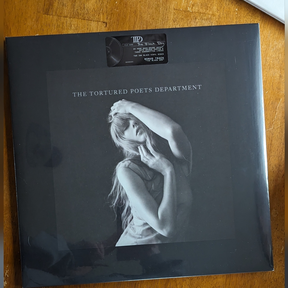 The Tortured Poets Department Special Edition Vinyl + Bonus Track "The Black Dog